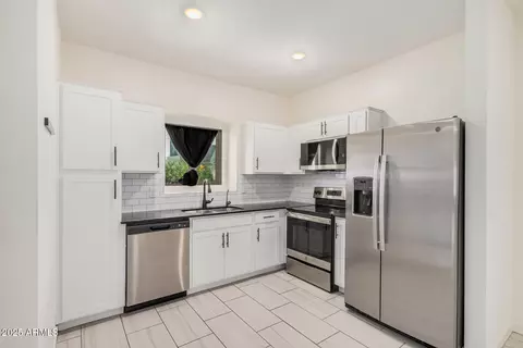 8188 N 22nd Dr, Phoenix, AZ 85021 photo 14