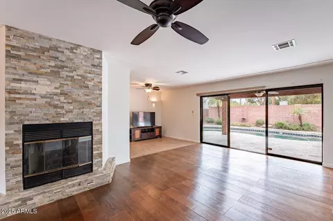 Living - 1819 E Colter St, Phoenix, AZ 85016 photo 2 of 7