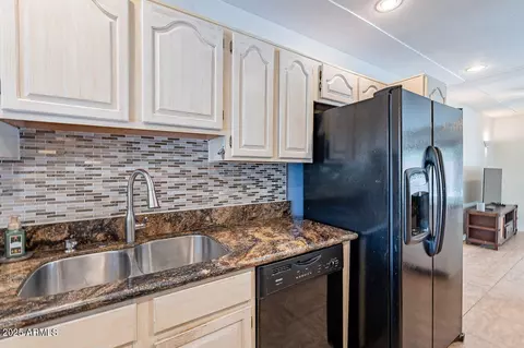 Kitchen - 1819 E Colter St, Phoenix, AZ 85016 photo 5 of 5