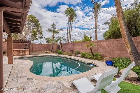 Exterior - 1819 E Colter St, Phoenix, AZ 85016 photo 6 of 8