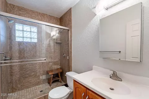 Bath - 1819 E Colter St, Phoenix, AZ 85016 photo 3 of 3