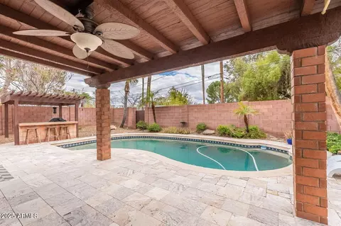 Exterior - 1819 E Colter St, Phoenix, AZ 85016 photo 3 of 8