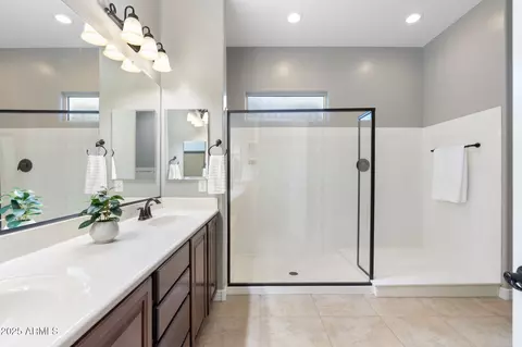 Bath - 2215 E La Costa Dr, Gilbert, AZ 85298 photo 1 of 4