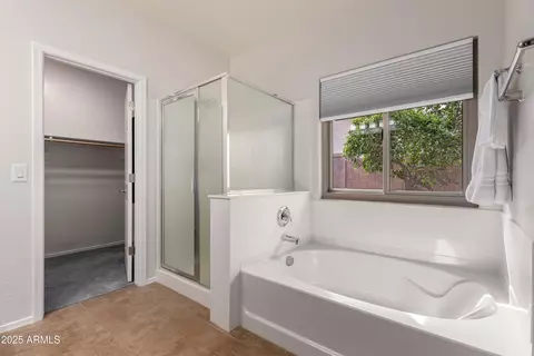 Bath - 3020 E Tiffany Way, Gilbert, AZ 85298 photo 2 of 2