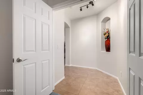 Entry Way - 3020 E Tiffany Way, Gilbert, AZ 85298 photo 4 of 5