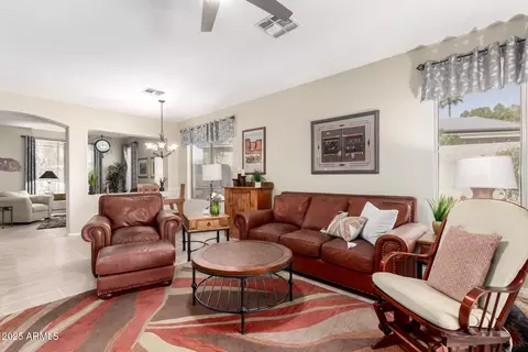 16601 S 16th Dr, Phoenix, AZ 85045 photo 3