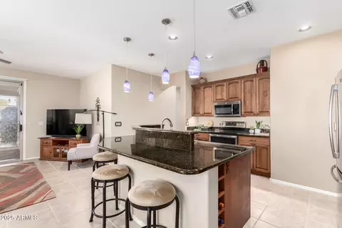 16601 S 16th Dr, Phoenix, AZ 85045 photo 4