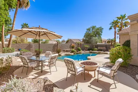 16601 S 16th Dr, Phoenix, AZ 85045 photo 2