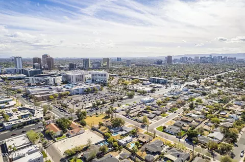 View/Area - 3015 N 8th Ave, Phoenix, AZ 85013 photo 8 of 13