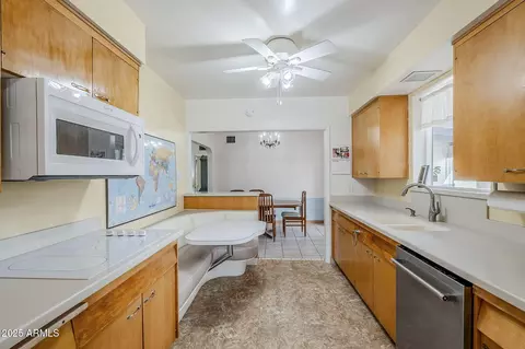 Kitchen - 3015 N 8th Ave, Phoenix, AZ 85013 photo 1 of 9