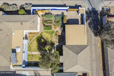View/Area - 3015 N 8th Ave, Phoenix, AZ 85013 photo 3 of 13