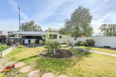 Exterior - 3015 N 8th Ave, Phoenix, AZ 85013 photo 6 of 12