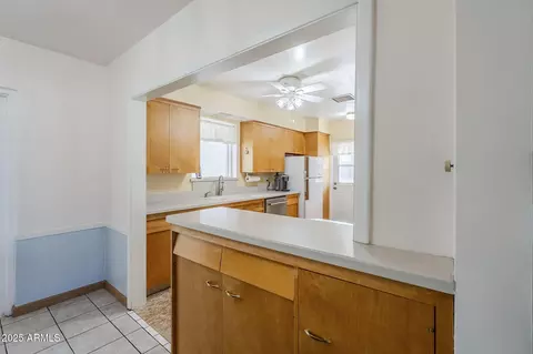 Kitchen - 3015 N 8th Ave, Phoenix, AZ 85013 photo 2 of 9