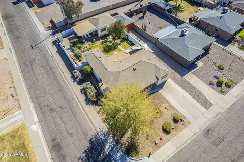 View/Area - 3015 N 8th Ave, Phoenix, AZ 85013 photo 2 of 13