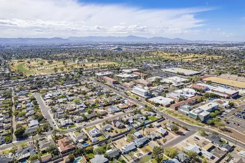 View/Area - 3015 N 8th Ave, Phoenix, AZ 85013 photo 13 of 13