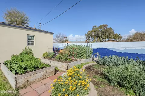 Exterior - 3015 N 8th Ave, Phoenix, AZ 85013 photo 9 of 12