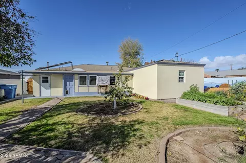 Exterior - 3015 N 8th Ave, Phoenix, AZ 85013 photo 11 of 12