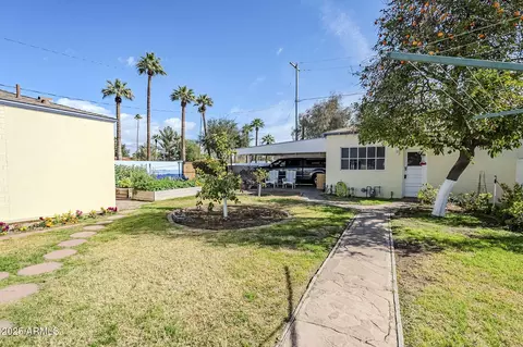 Exterior - 3015 N 8th Ave, Phoenix, AZ 85013 photo 5 of 12