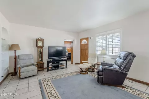 Living - 3015 N 8th Ave, Phoenix, AZ 85013 photo 1 of 1