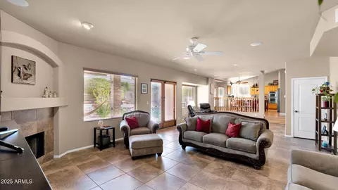 Living - 1302 E Voltaire Ave, Phoenix, AZ 85022 photo 3 of 4