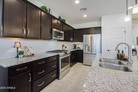 Kitchen - 5844 S Tobin --, Mesa, AZ 85212 photo 8 of 10