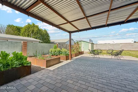 Exterior - 2540 E Amelia Ave, Phoenix, AZ 85016 photo 1 of 5