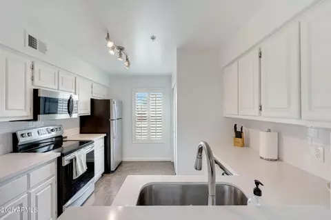 2025 E Campbell Ave #227, Phoenix, AZ 85016 photo 5