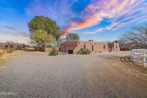 9027 E Hereford Rd, Hereford, AZ 85615