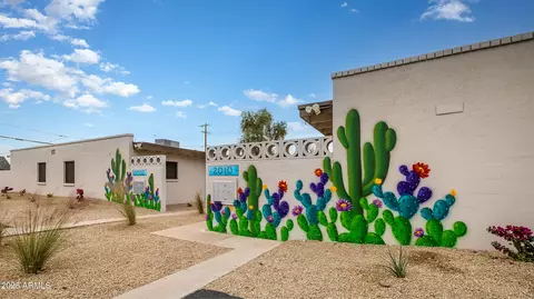 2002 N 50th St, Phoenix, AZ 85008
