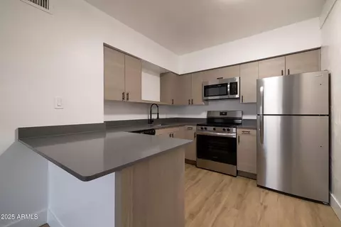 2010 N 50th St, Phoenix, AZ 85008 photo 10