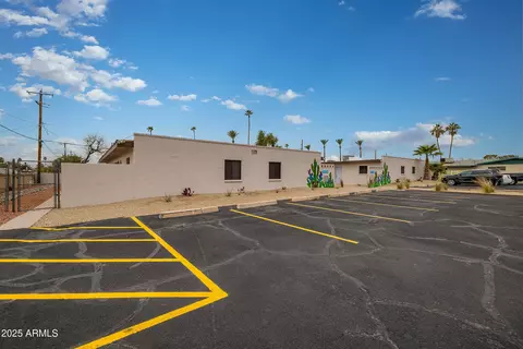 2010 N 50th St, Phoenix, AZ 85008 photo 2