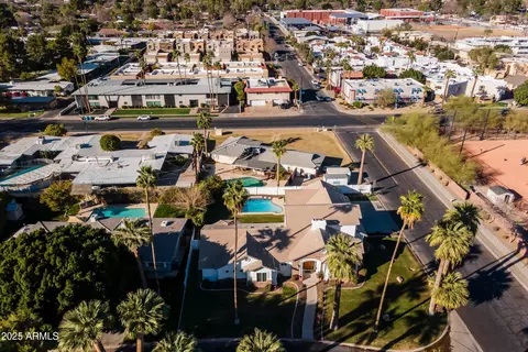 View/Area - 302 W Stella Ln, Phoenix, AZ 85013 photo 4 of 4