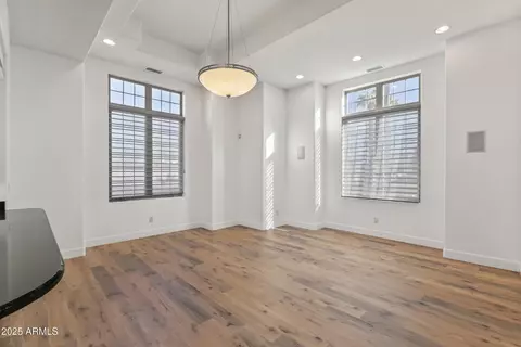 Living - 302 W Stella Ln, Phoenix, AZ 85013 photo 2 of 6