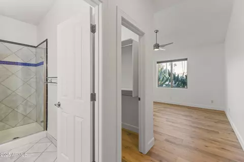 Entry Way - 302 W Stella Ln, Phoenix, AZ 85013 photo 4 of 4
