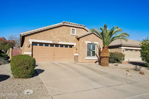 1013 S Hazel Ct, Gilbert, AZ 85296 photo 2