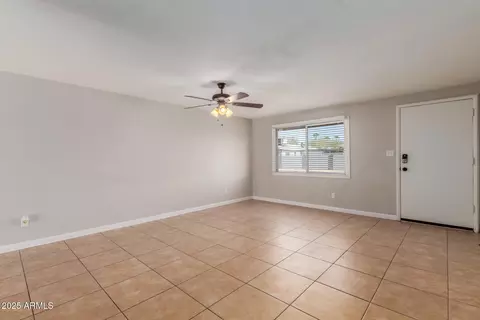 Living - 13232 N 40th Pl, Phoenix, AZ 85032 photo 3 of 5