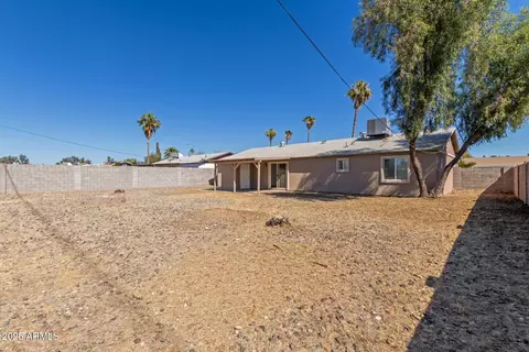 Exterior - 13232 N 40th Pl, Phoenix, AZ 85032 photo 3 of 4