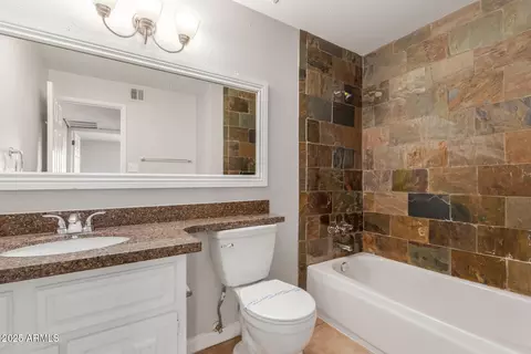 Bath - 13232 N 40th Pl, Phoenix, AZ 85032 photo 2 of 2
