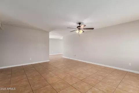 Living - 13232 N 40th Pl, Phoenix, AZ 85032 photo 1 of 5