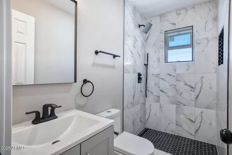 Bath - 1913 E 1st Ave, Mesa, AZ 85204 photo 1 of 4