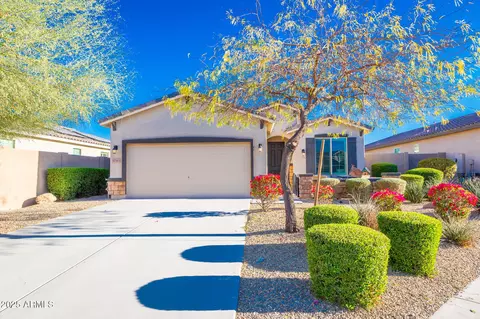 17563 W Summit Dr, Goodyear, AZ 85338