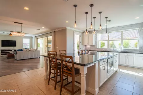 Kitchen - 9729 E Theia Dr, Mesa, AZ 85212 photo 3 of 5
