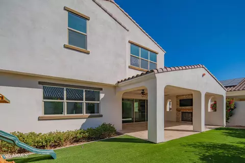 Exterior - 9729 E Theia Dr, Mesa, AZ 85212 photo 3 of 6