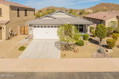 538 E Pasaro Dr, Phoenix, AZ 85085