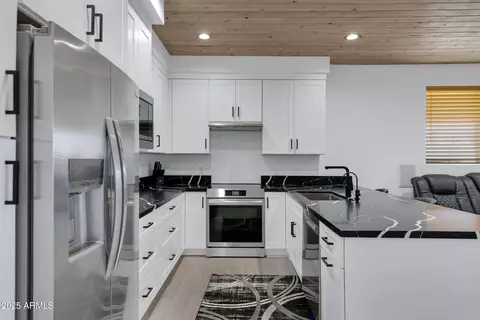 Kitchen - 2250 S Descanso Rd, Apache Junction, AZ 85119 photo 2 of 4