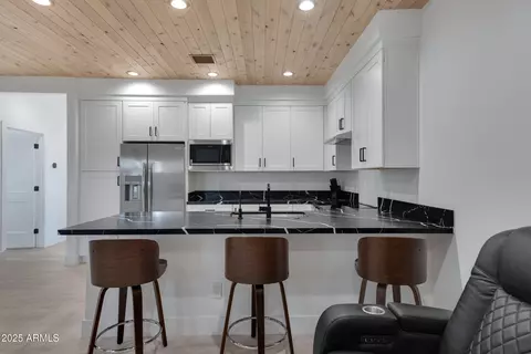 Kitchen - 2250 S Descanso Rd, Apache Junction, AZ 85119 photo 4 of 4
