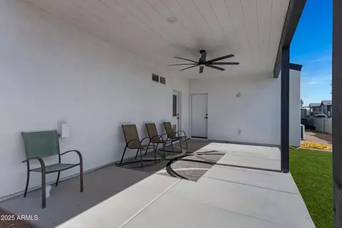 Exterior - 2250 S Descanso Rd, Apache Junction, AZ 85119 photo 3 of 5