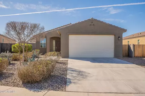289 W Chapawee Trl, San Tan Valley, AZ 85140