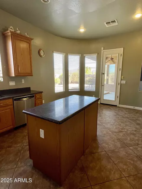 Kitchen - 2206 W Eagle Feather Rd, Phoenix, AZ 85085 photo 2 of 4