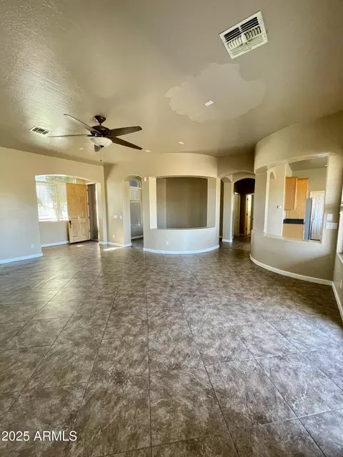 Living - 2206 W Eagle Feather Rd, Phoenix, AZ 85085 photo 1 of 5